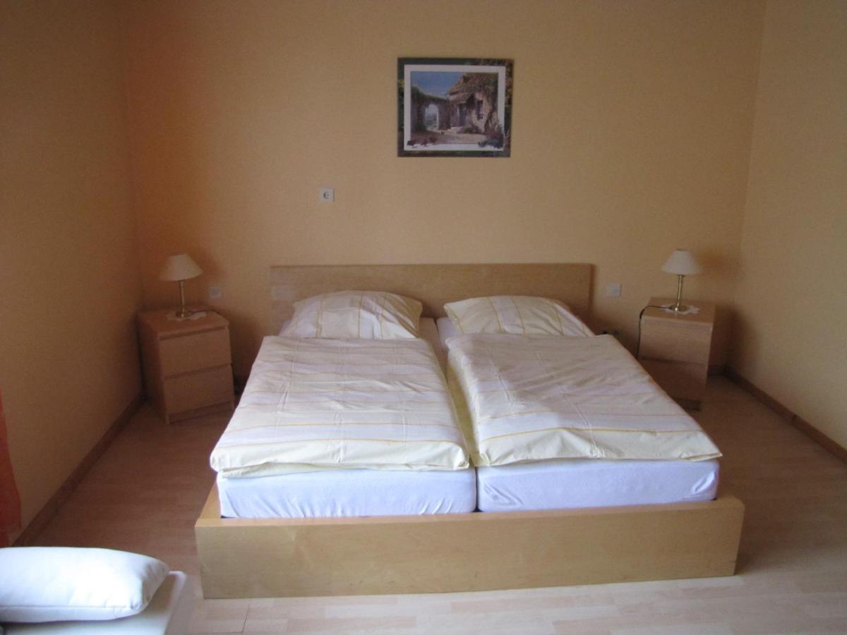 "Unter Den Kastanien" Hotel Speicher Екстериор снимка